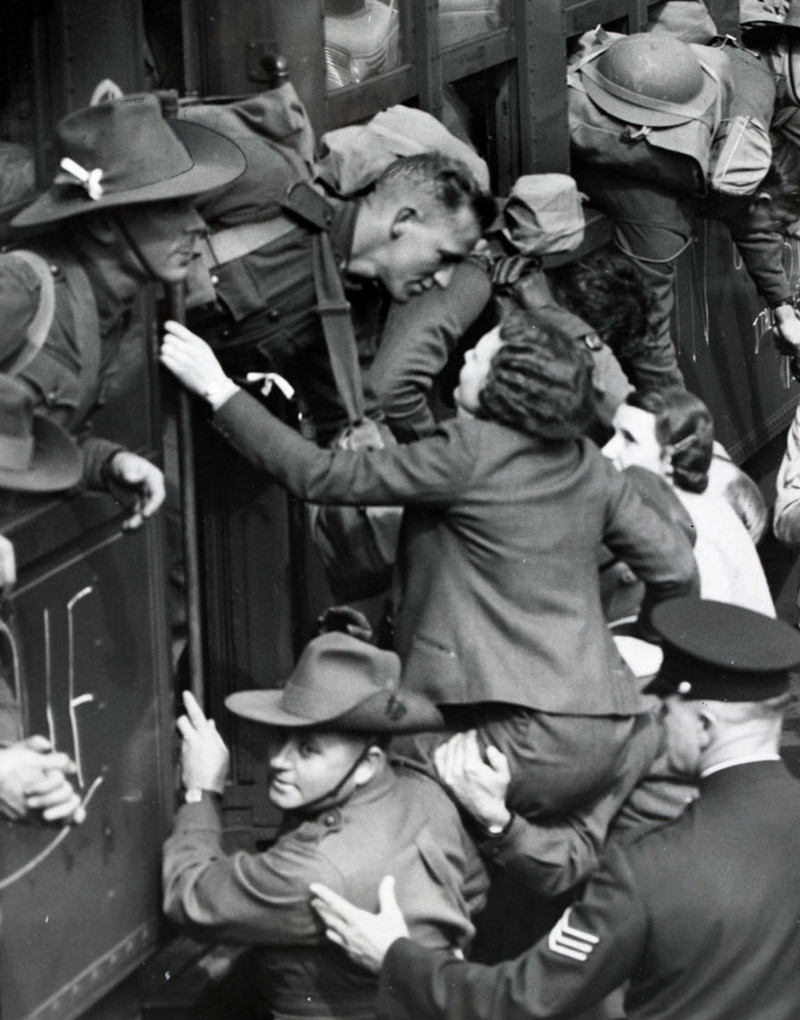 29. Прощание на вокзале, 1940 год