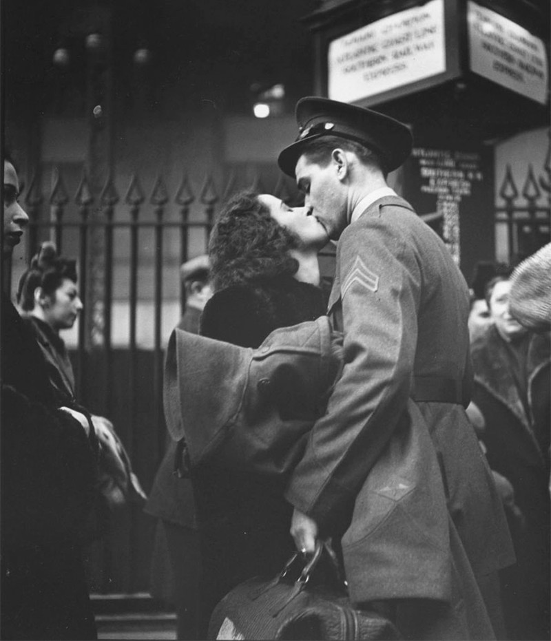 24. Прощание на Пенсильванском вокзале, Нью-Йорк, 1943 год 