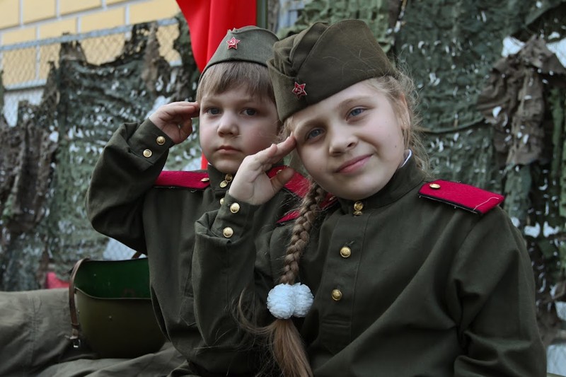 Дети на празднике Победы