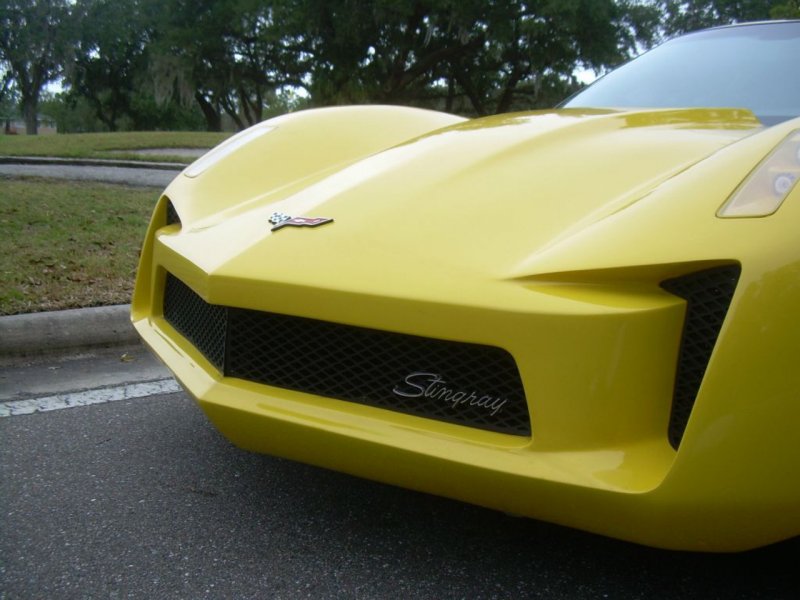 Реплика Chevrolet C7 Corvette Stingray, которая выглядит просто ужасно