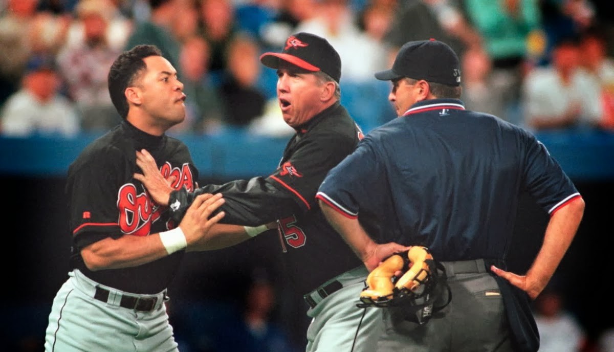 №7: Роберто Аломар и инцидент с плевком, бейсбол (1996)