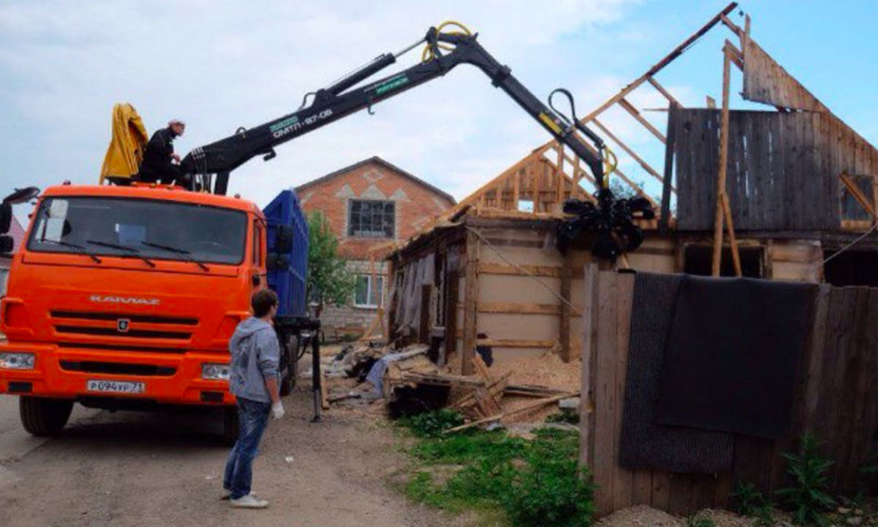 Дома цыган в Тульской области под проклятия и угрозы снесли с помощью ОМОНа