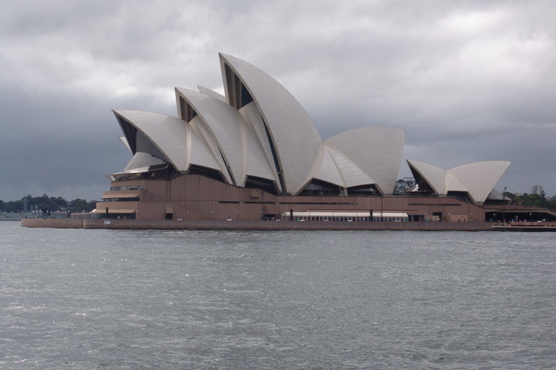 Сиднейская опера (как они решились построить самую узнаваемую фигню на своём континенте?)