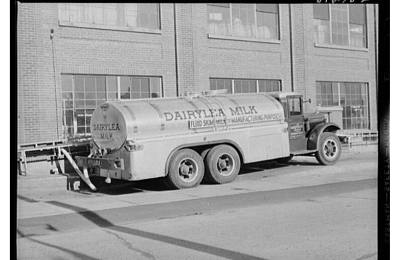 10. Поставка молока на шоколадную фабрику (Нью-Йорк, США, 1941 год)