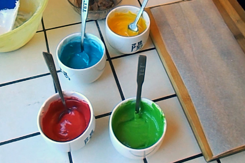 Разноцветная присыпка для украшения десертов своими руками