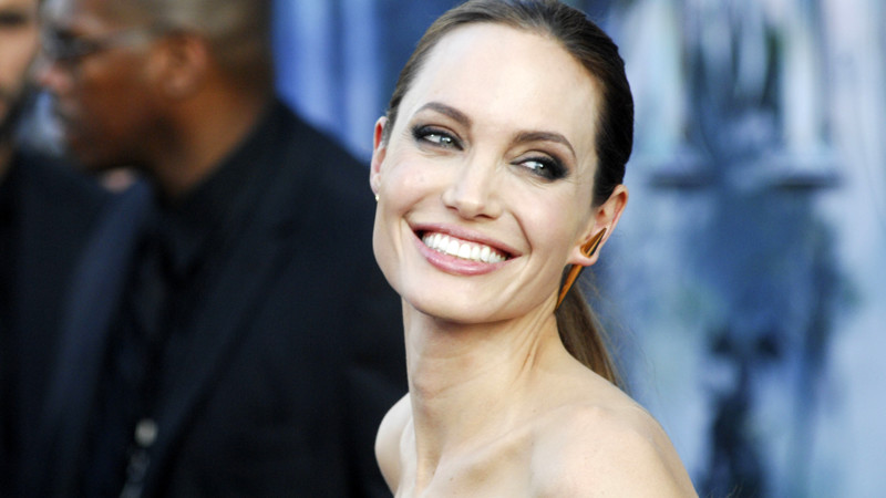 Анджелина Джоли - с днем рождения
