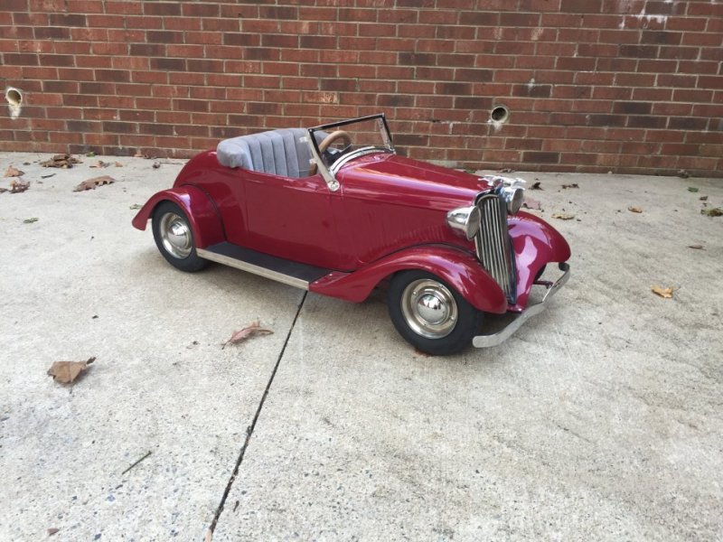 1934 Ford Roadster Pedal car