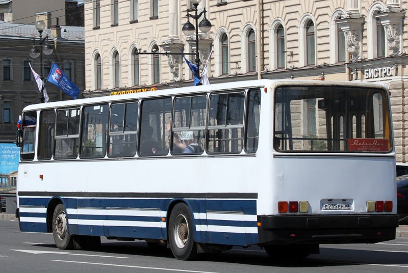 Петербургский парад ретро-транспорта 2016