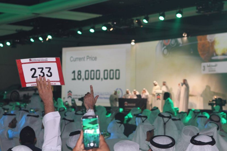 Самый дорогой автомобильный номер продан в ОАЭ