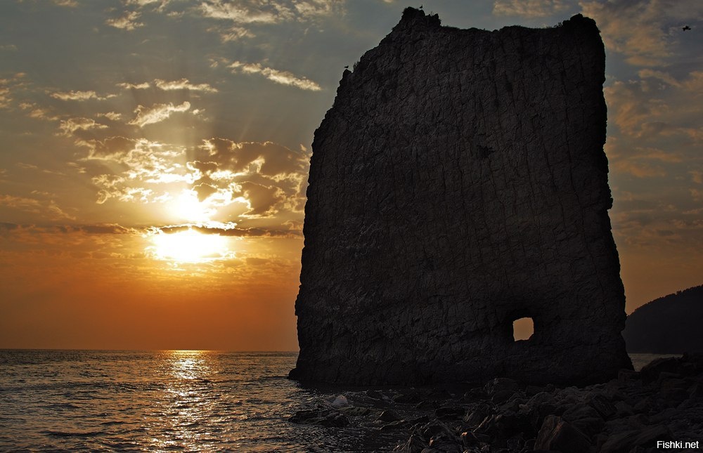 Скала парус в геленджике фото