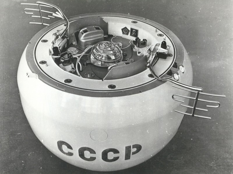 12 июня 1967 года стартовала ракета-носитель "Молния" с АМС "Венера-4" на борту