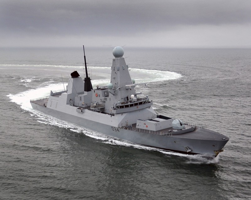 Новейший британский эсминец сломался из-за слишком тёплой морской воды