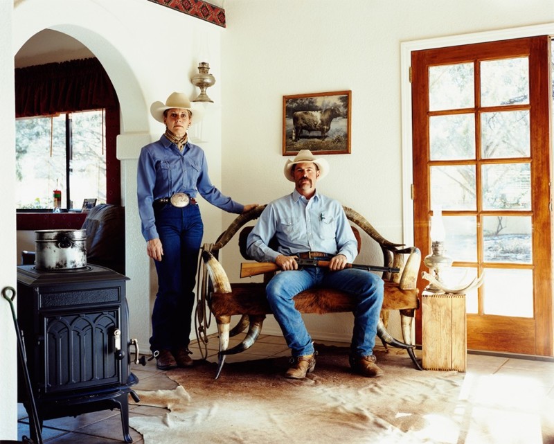 Заклинательница лошадей Ким Макелрой и хозяин ранчо Дэйв Пауэлл. Ранчо «Сломанный рог» (Broken Horn D Ranch) в штате Аризона, 2008 год.