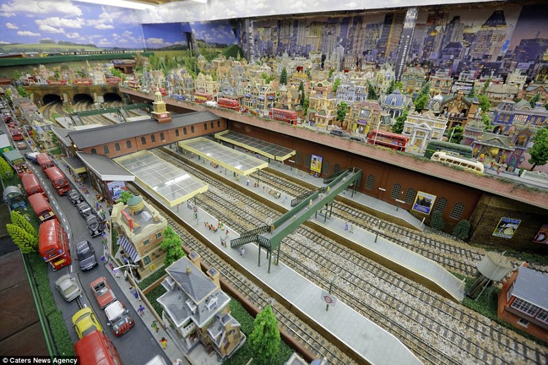 Пенсионер создал невероятную модель железной дороги за 250 тысяч фунтов стерлингов