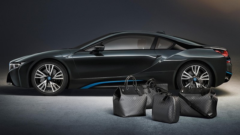 6. Эксклюзивный дорожный набор от Louis Vuitton для BMW i8 за $20 000