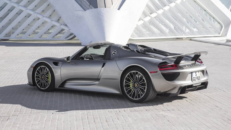 3. Краска «жидкий металл» для Porsche 918 Spyder за $63 000