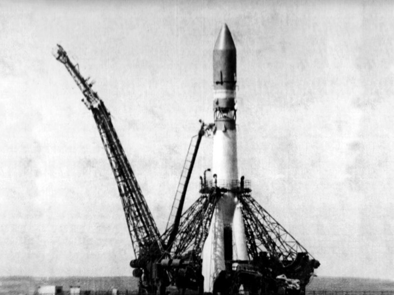   16 июня 1963 года на орбиту спутника Земли выведен космический корабль "Восток-6"
