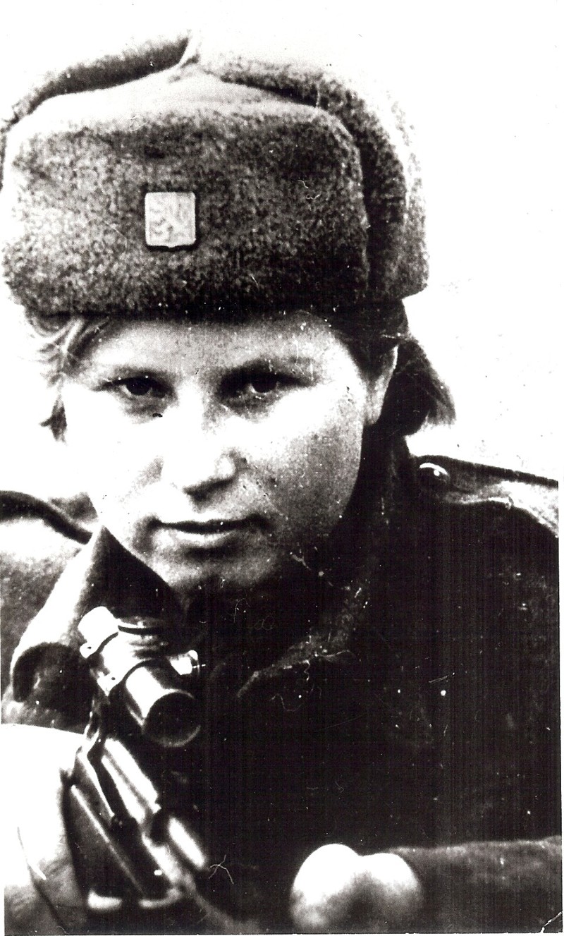 Снайпер чехословацкого батальона Валентина Биньевска