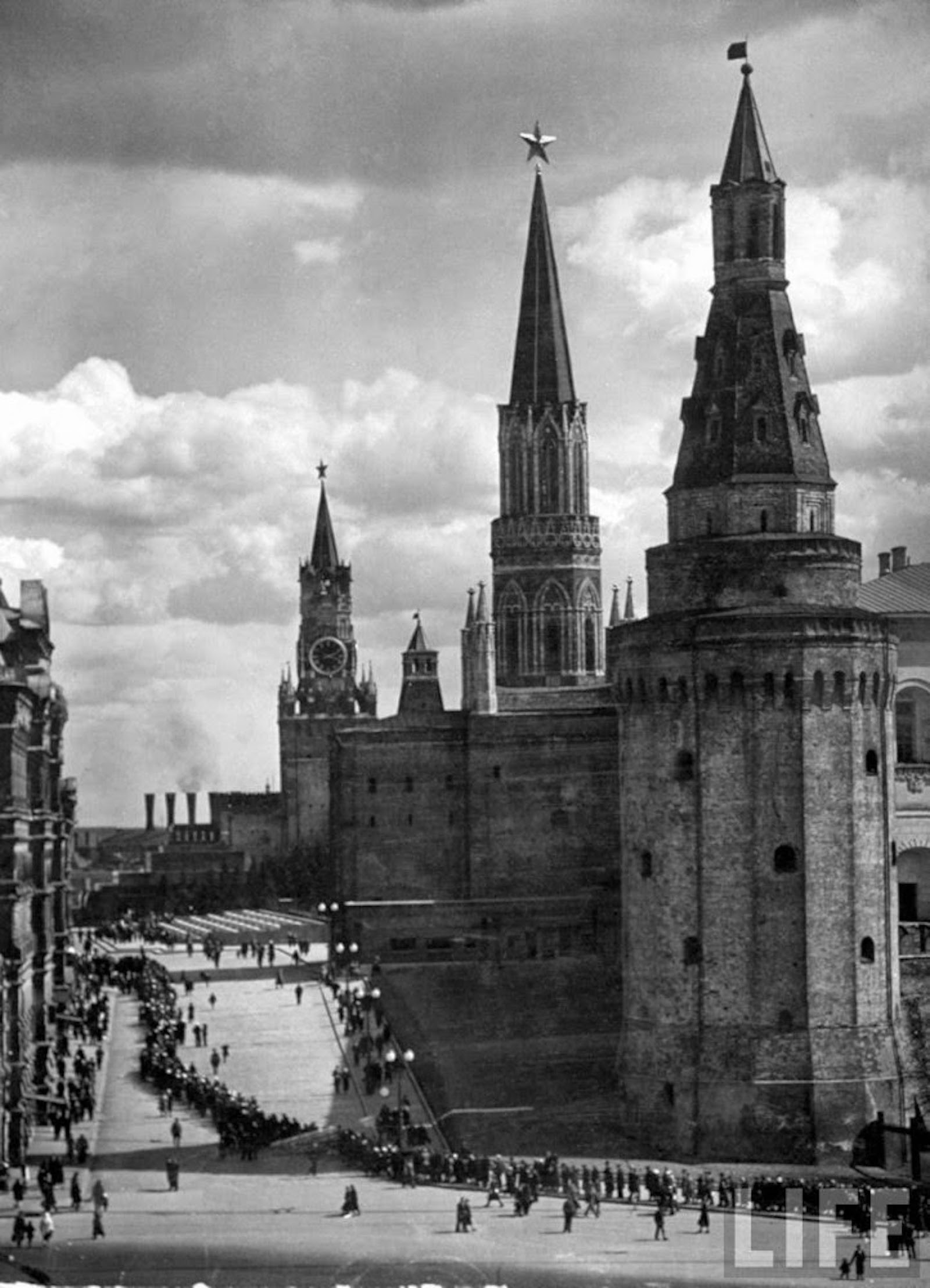 Кремлевская 40. Кремль Москва 1941. Москва лето 1941. Москва 1941 год фото.