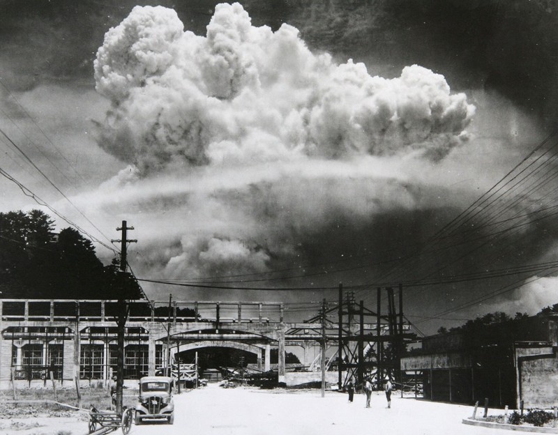 Атомная бомба упала на Нагасаки, 1945