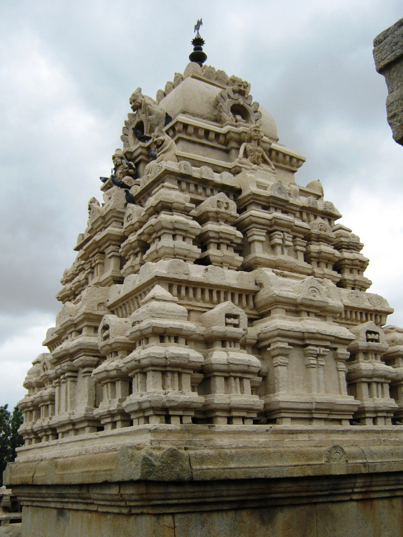 2. Храм Вирабхатра в Лепакши (Veerabhadra Temple, Lepakshi).