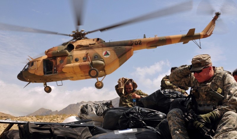 У США возникли сложности с заменой вертолетов для армии Афганистана