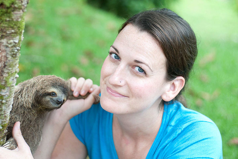 Основатель института ленивцев в Коста-Рике Сэм Трал с 2013 года помогает детёнышам ленивцев возвращаться в естественную среду обитания.
