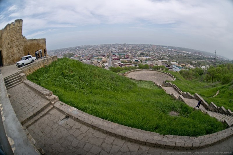 Крепость в окрестностях Дербента была возведена для защиты народов, населявших Переднюю Азию и Закавказье, от разрушительных нашествий северных кочевников. 