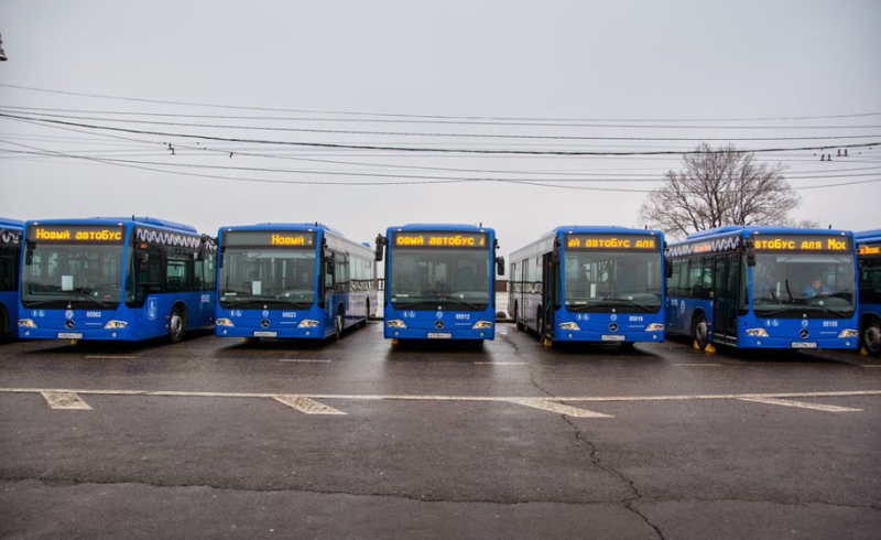 В Москве пассажиры автобуса задержали вооружённого грабителя 