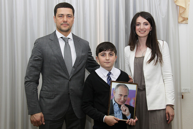 Путин вернул школьнику деньги, высланные им на преодоление кризиса