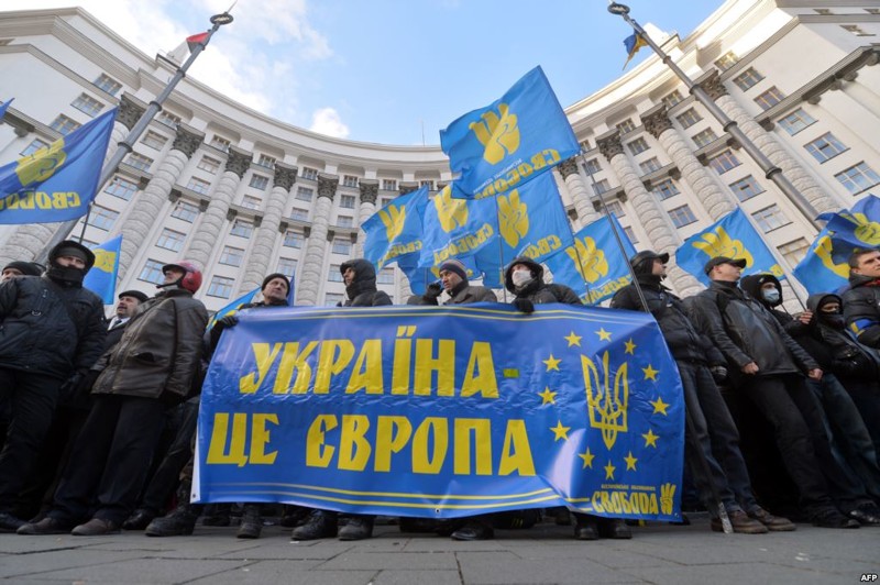 Неделя Украины:  Война как компенсация уныния нации