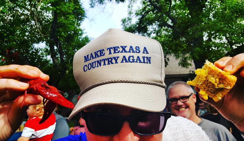  Надпись: "Сделаем снова Техас государством"