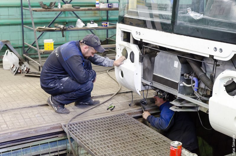 Ежегодно СВАРЗ выполняет крупный ремонт и модернизацию около 100 единиц подвижного состава, техническое обслуживание более 8000 автобусов, троллейбусов и трамваев