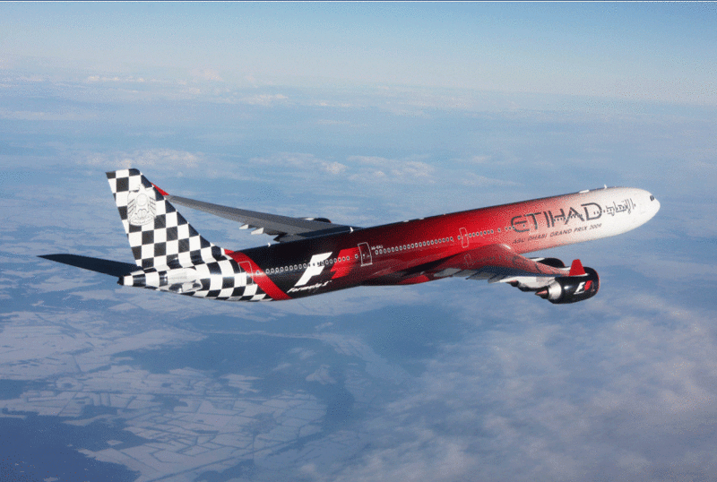 Борт арабской Etihad Airways с рекламной Формулы-1.