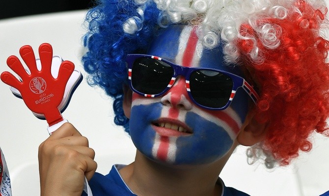 Милота на трибунах: самые юные болельщики Евро-2016
