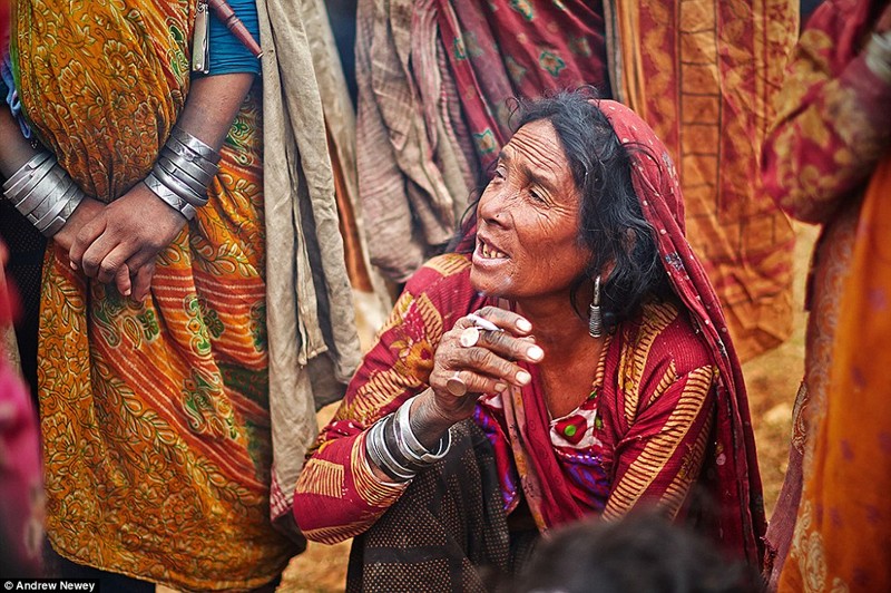 Рауте: кочевой народ Непала, выживающий за счёт охоты на обезьян