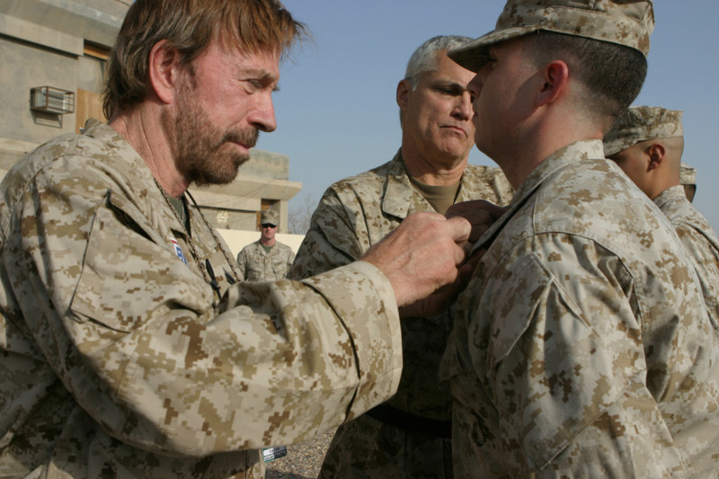 Чак Норрис в Ираке, 2006 год