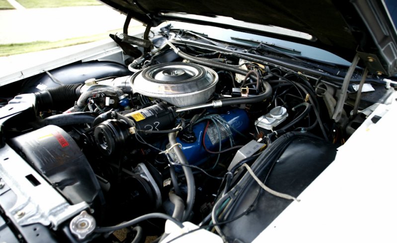 Двигатель Lincoln Continental Mark V (1979)