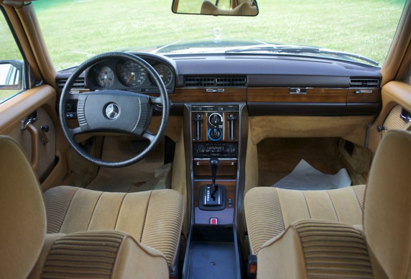 Служебный Mercedes-Benz W116 из СССР