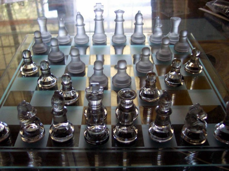 18. В шахматах больше комбинаций, чем атомов в известной нам части Вселенной. 