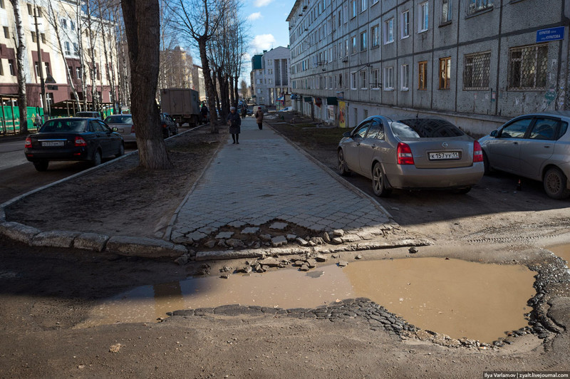 Почему в России плохие дороги?