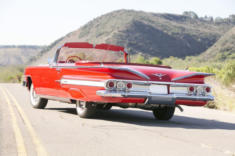 С 1959 года «Импала» стала самостоятельной моделью, которая предлагалась в виде купе, седана, хардтопа и, конечно же, кабриолета. 
