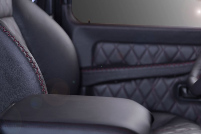 Carbon Motors улучшили интерьер старенького Mercedes G-Class