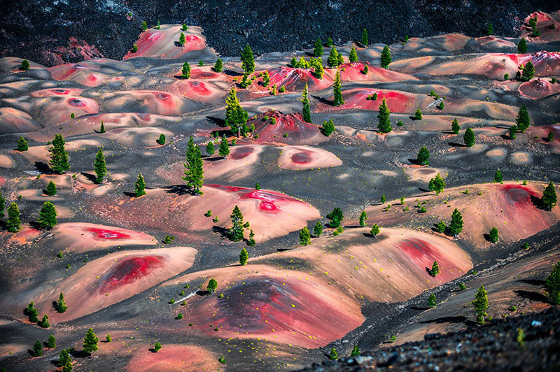 Красочные дюны национального вулканического парка Лассен, США