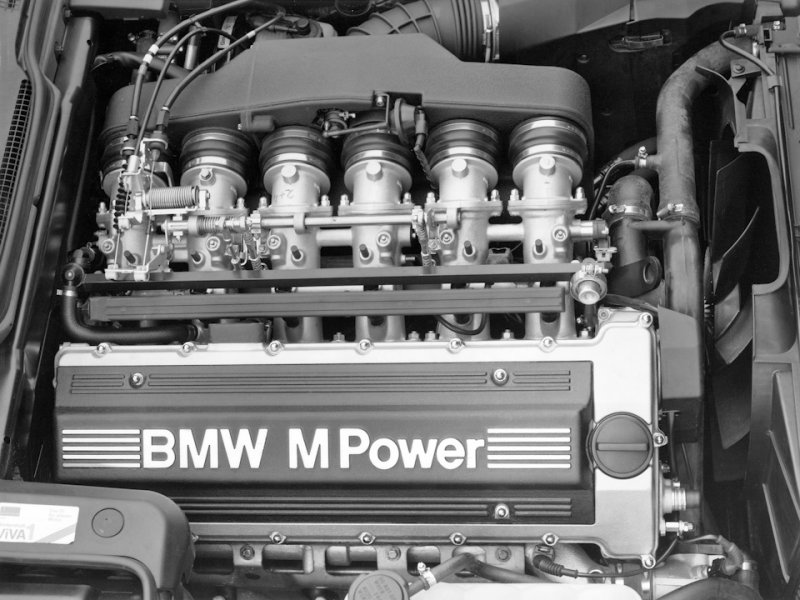 BMW M5 E34 против Ferrari Testarossa