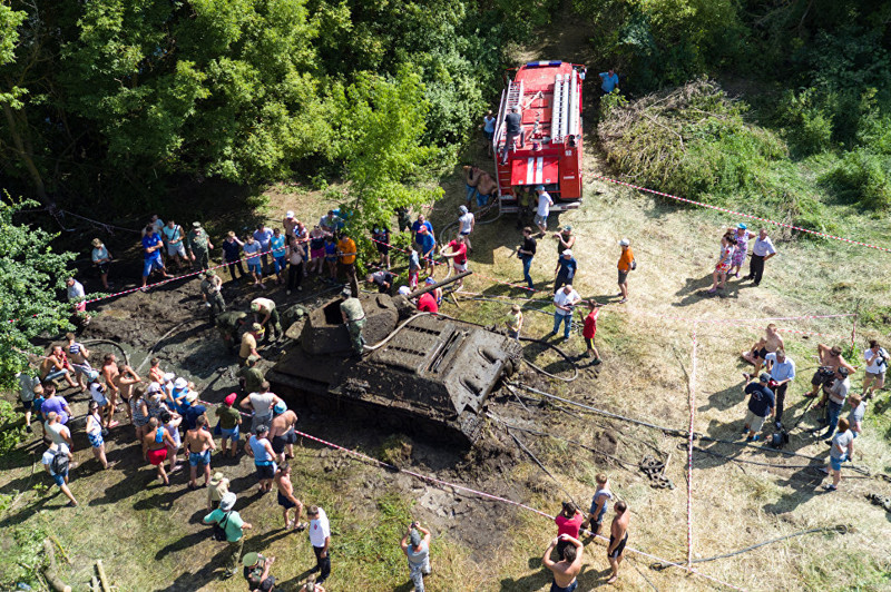 Под Воронежем со дна реки подняли единственный сохранившийся танк Т-34-76 (Дополнение)