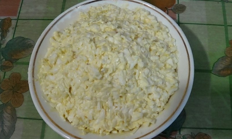 Салат из плавленного сыра и чеснока