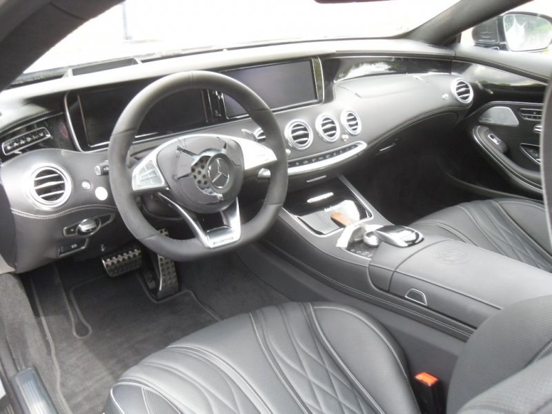 Разбитый Mercedes-Benz S63 AMG Coupe за 100 тысяч долларов