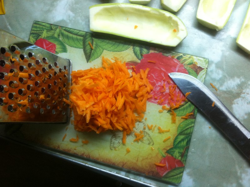 морковь трем и в сковороду
