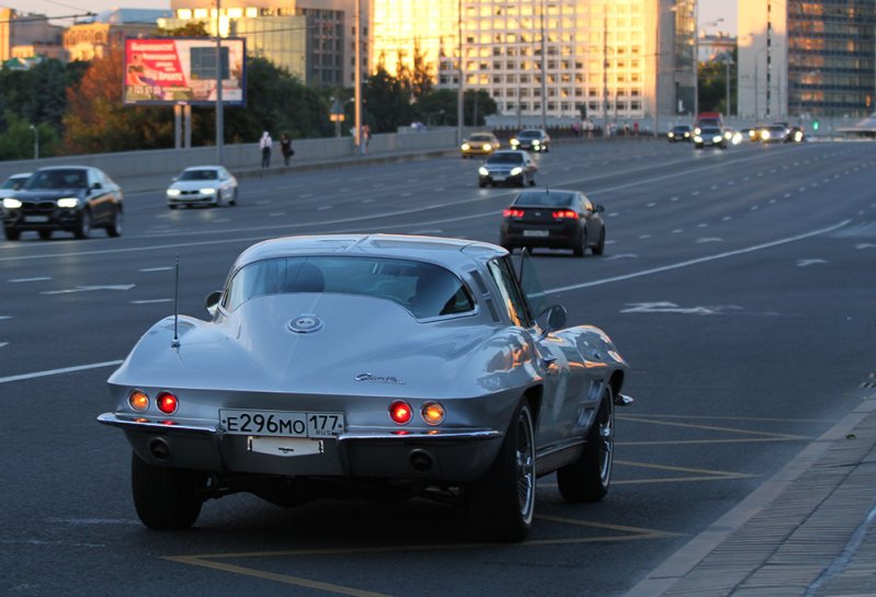 Ралли классических автомобилей "Ночная Москва"